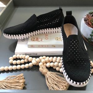 ILSE JACOBSEN Tulip Slip-On Sneaker in Black, size 10